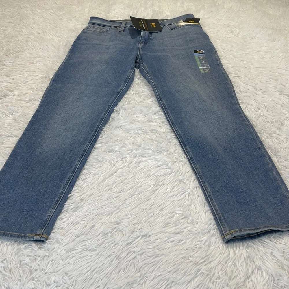 Lee SLIM FIT MID RISE Women's Classic Blue Straight Leg Jeans SIZE 8 PETITE NWT